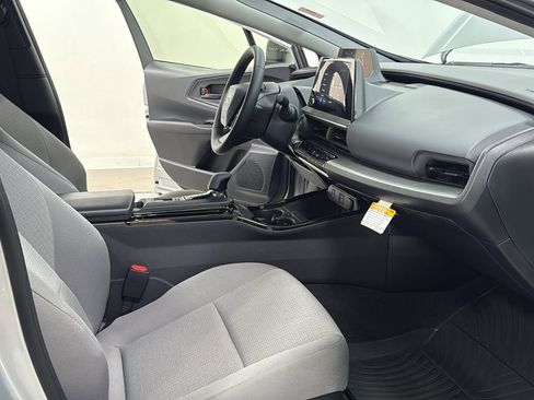 Used 2026 Toyota Prius LE image 18