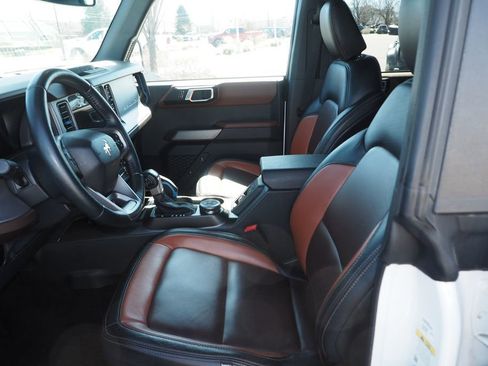 Used 2023 Ford Bronco Outer Banks image 13