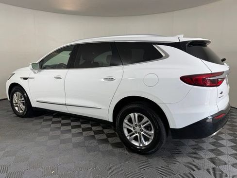 Used 2018 Buick Enclave Essence FWD image 4
