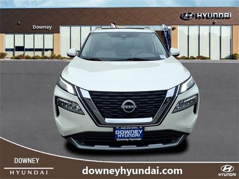 Used 2023 Nissan Rogue SL w/ SL Premium Package image 2