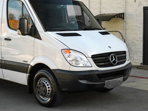 Used 2013 Mercedes-Benz Sprinter 3500 image 43