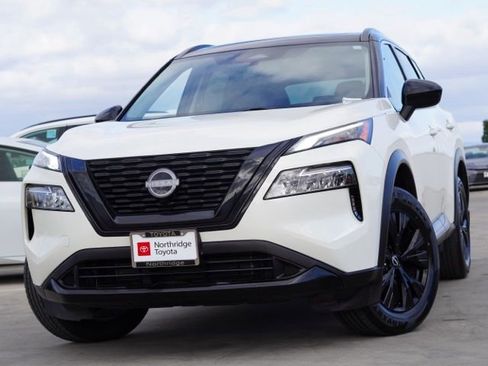 Used 2023 Nissan Rogue SV w/ SV Premium B Package FWD image 4