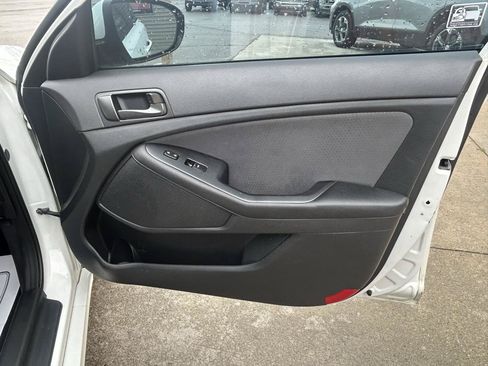 Used 2015 Kia Optima LX w/ Paint Protection Film Package FWD image 16