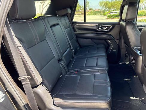 Used 2021 Chevrolet Tahoe RST w/ Luxury Package AWD/4WD image 17