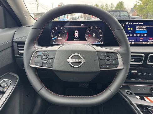 New 2026 Nissan Sentra SR w/ SR Premium Package FWD image 14
