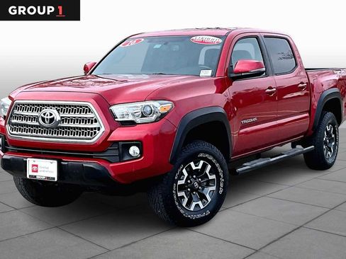 Certified 2016 Toyota Tacoma SR5 image 1