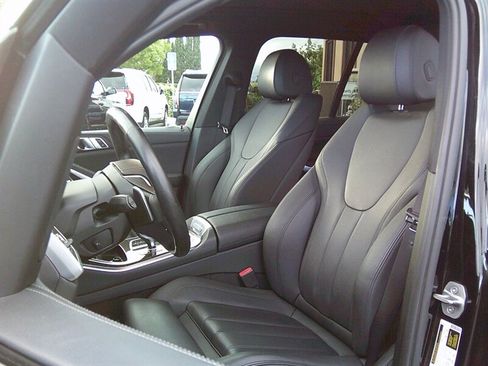 Used 2019 BMW X5 xDrive40i w/ Premium Package 2 AWD/4WD image 12