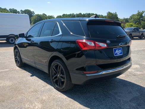 Used 2020 Chevrolet Equinox LT w/ Midnight Edition FWD image 5