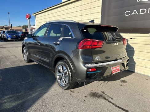 Used 2022 Kia Niro EX w/ Cold Weather Package image 6