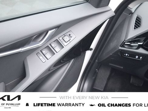 New 2026 Kia Niro EX FWD image 27