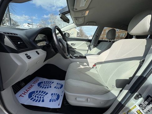 Used 2011 Toyota Venza AWD image 20
