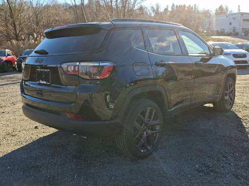 New 2026 Jeep Compass Limited image 3