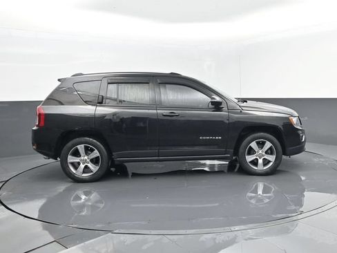 Used 2016 Jeep Compass High Altitude AWD/4WD image 4
