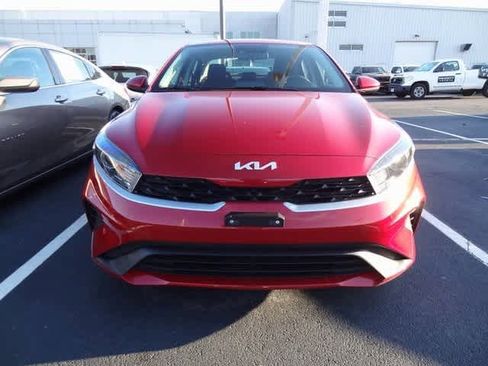 Used 2024 Kia Forte LXS image 2