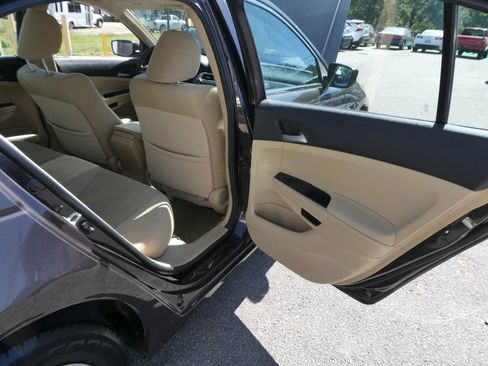 Used 2011 Honda Accord LX image 20