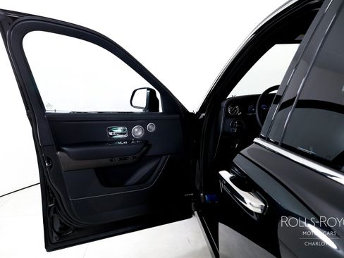 New 2026 Rolls-Royce Cullinan AWD/4WD image 11