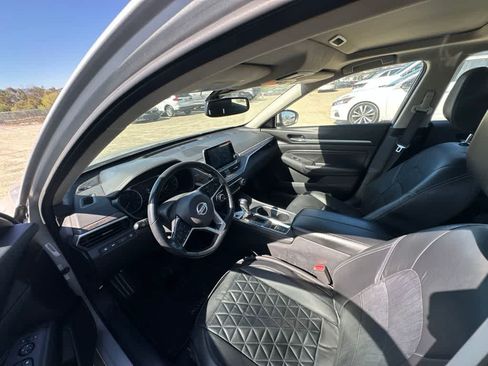 Used 2019 Nissan Altima 2.5 SL FWD image 6