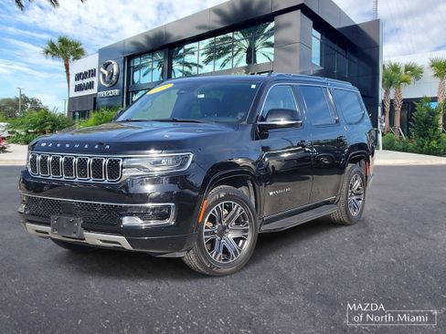 Used 2024 Jeep Wagoneer Series II w/ Flexible Seating Group image 1