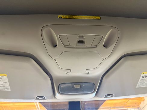 Used 2022 Ford Transit Connect XL image 19