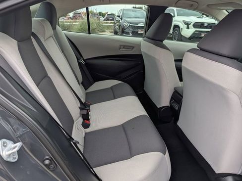 Used 2025 Toyota Corolla LE FWD image 28