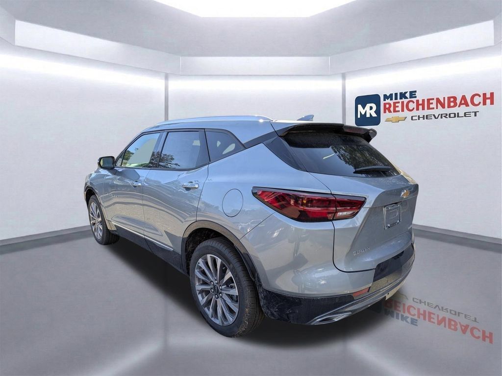 New 2025 Chevrolet Blazer Premier w/ Driver Confidence II Package FWD image 7