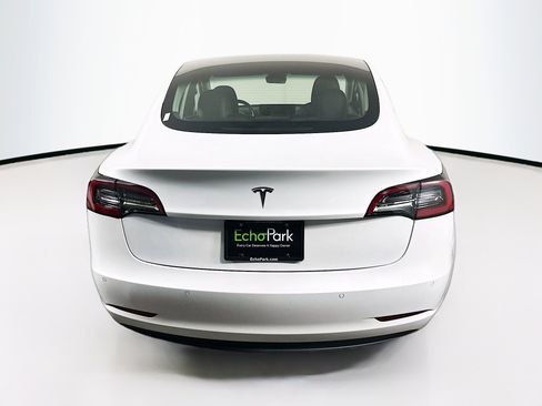 Used 2020 Tesla Model 3 Standard Range Plus image 7