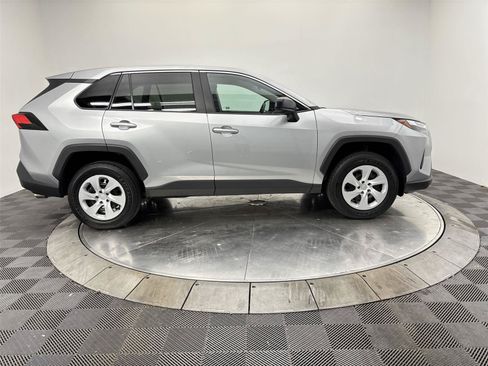 Used 2025 Toyota RAV4 LE AWD/4WD image 17