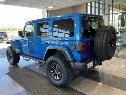 Used 2024 Jeep Wrangler Unlimited Rubicon image 5