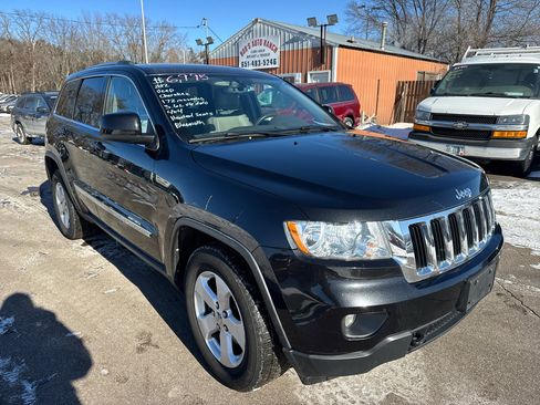 Used 2012 Jeep Grand Cherokee Laredo image 3