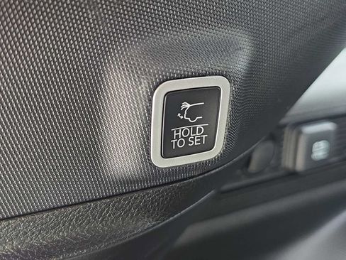 Used 2024 Jeep Grand Cherokee Altitude RWD image 25