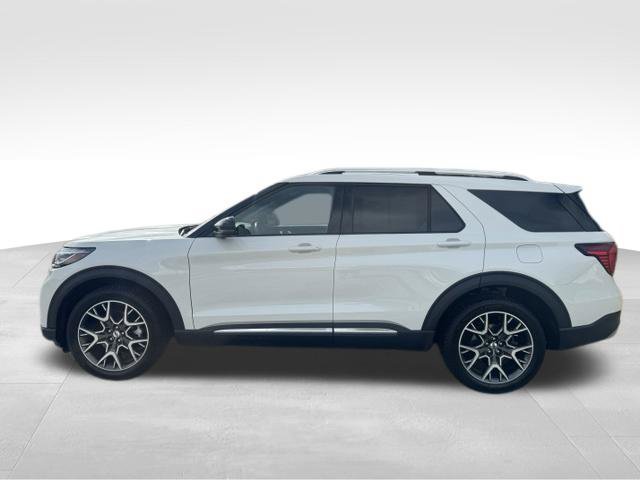 Used 2025 Ford Explorer Platinum w/ Ultimate Package AWD/4WD image 4