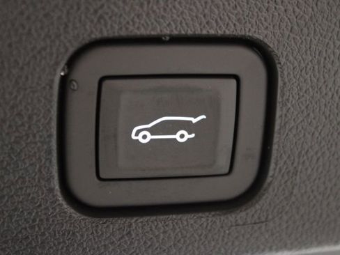 New 2026 Chevrolet Traverse Z71 w/ Enhanced Driving Package AWD/4WD image 16