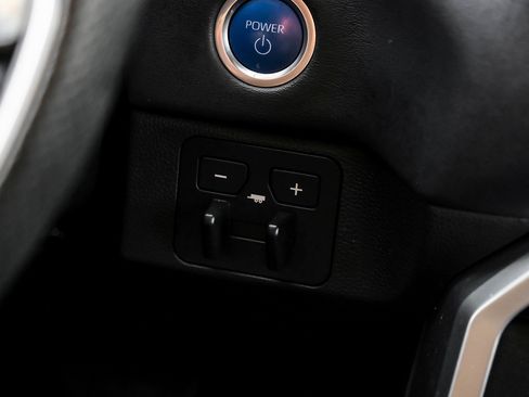 Used 2023 Toyota Sequoia Platinum image 32