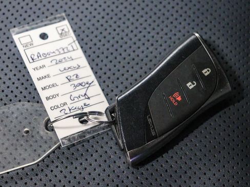 Used 2024 Lexus RZ 300e Premium FWD image 28