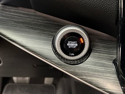 Used 2024 Jeep Wagoneer L Series II image 55