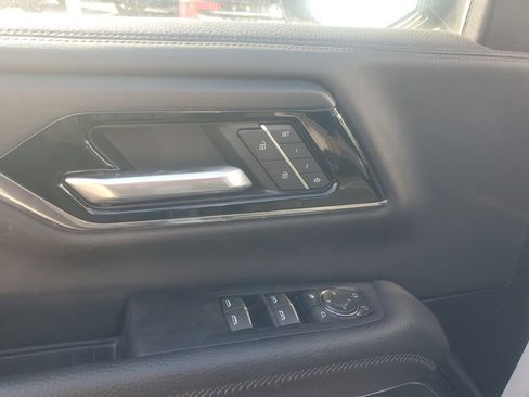 Used 2025 GMC Yukon Denali image 15