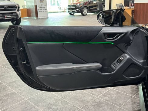 Used 2025 Toyota GR86 Premium w/ ALL Weather Mat Package (TMS) RWD image 18