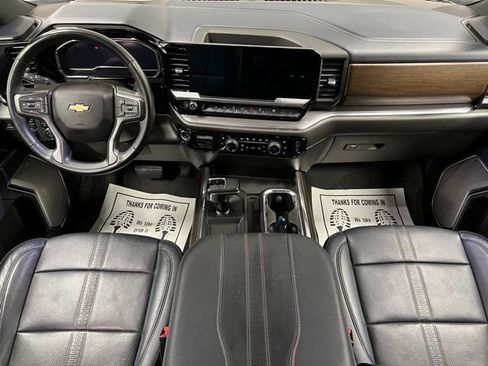 Used 2023 Chevrolet Silverado 1500 High Country w/ High Country Premium Package AWD/4WD image 25