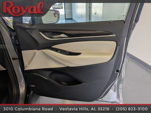 Used 2018 Buick Enclave Premium FWD image 7