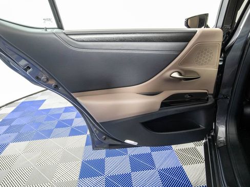 Used 2023 Lexus ES 350 w/ Premium Package FWD image 13