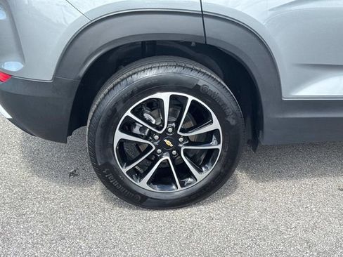 Used 2025 Chevrolet TrailBlazer LT AWD/4WD image 11