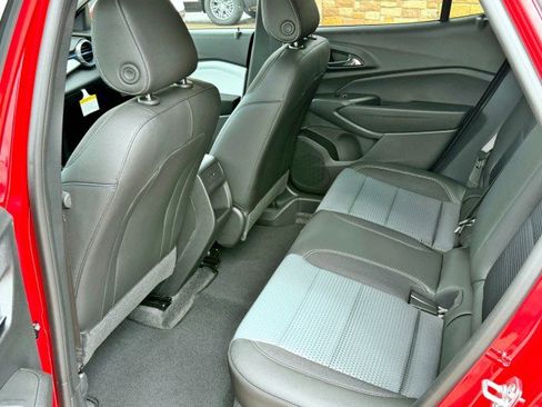 New 2026 Chevrolet Trax LT w/ Driver Confidence Package FWD image 18
