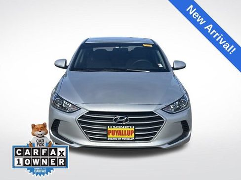 Used 2017 Hyundai Elantra SE FWD image 3