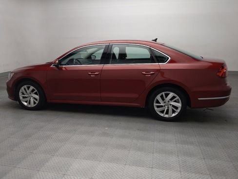 Used 2018 Volkswagen Passat 2.0T SE FWD image 3