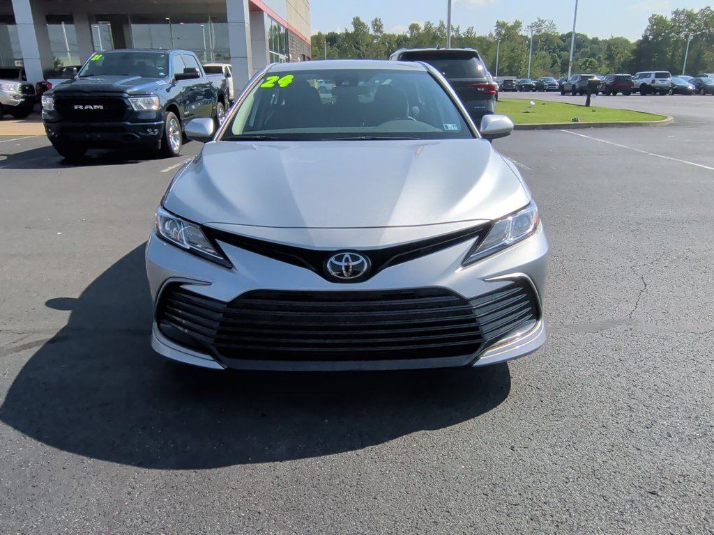 Used 2024 Toyota Camry LE FWD image 3
