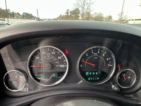 Used 2015 Jeep Wrangler Unlimited Sport image 24