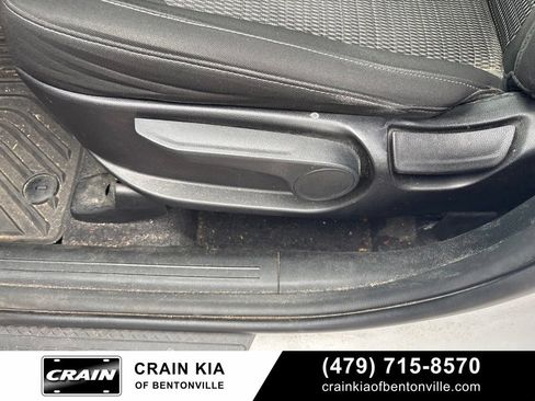 Certified 2023 Kia Sorento LX FWD image 11