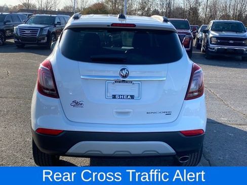 Used 2022 Buick Encore Preferred w/ Safety Package image 5