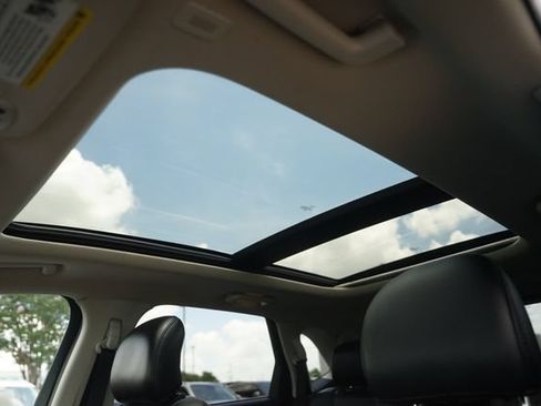 Used 2019 Ford Edge Titanium w/ Equipment Group 301A FWD image 11