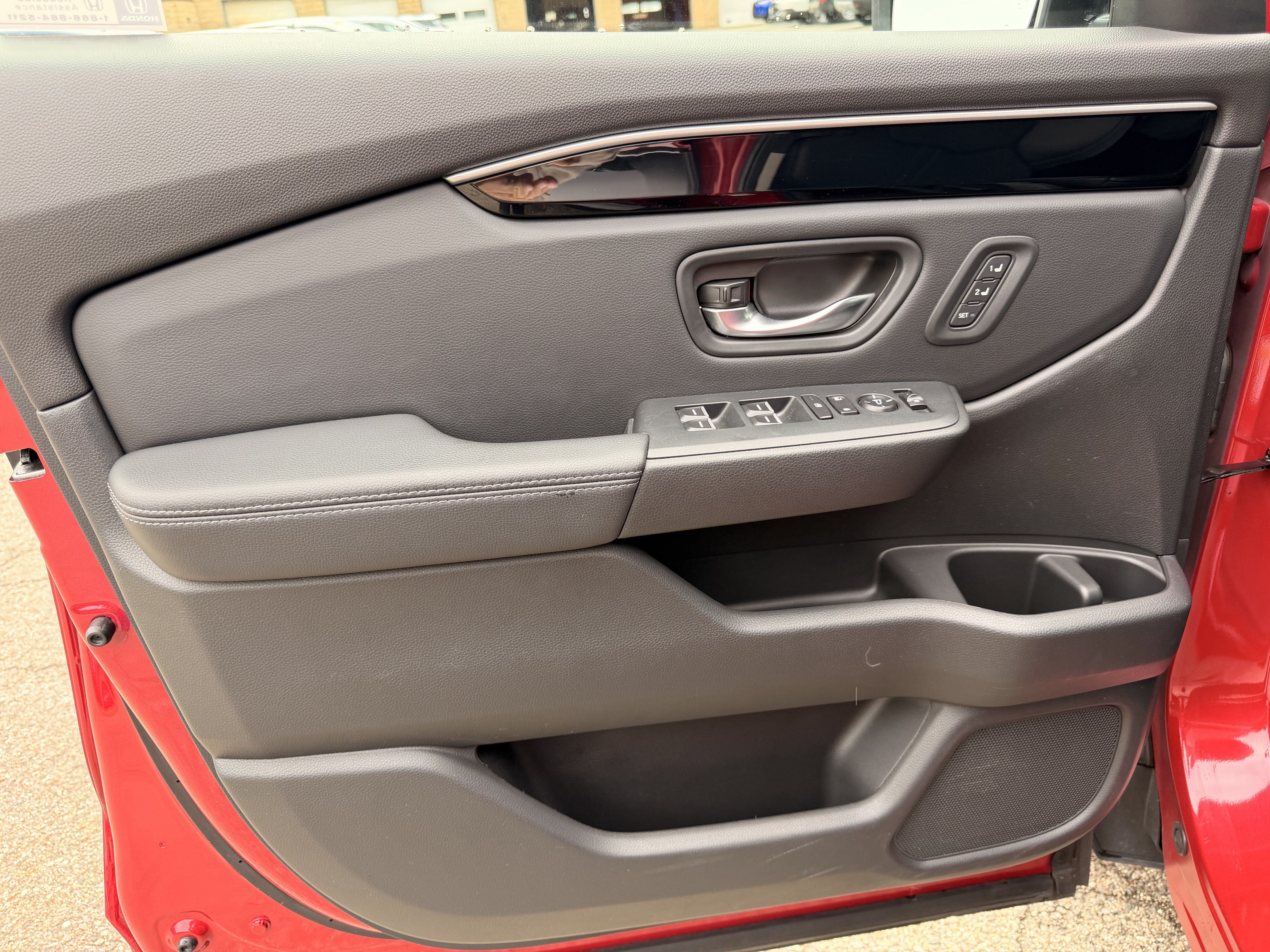 Used 2023 Honda Pilot EX-L image 12